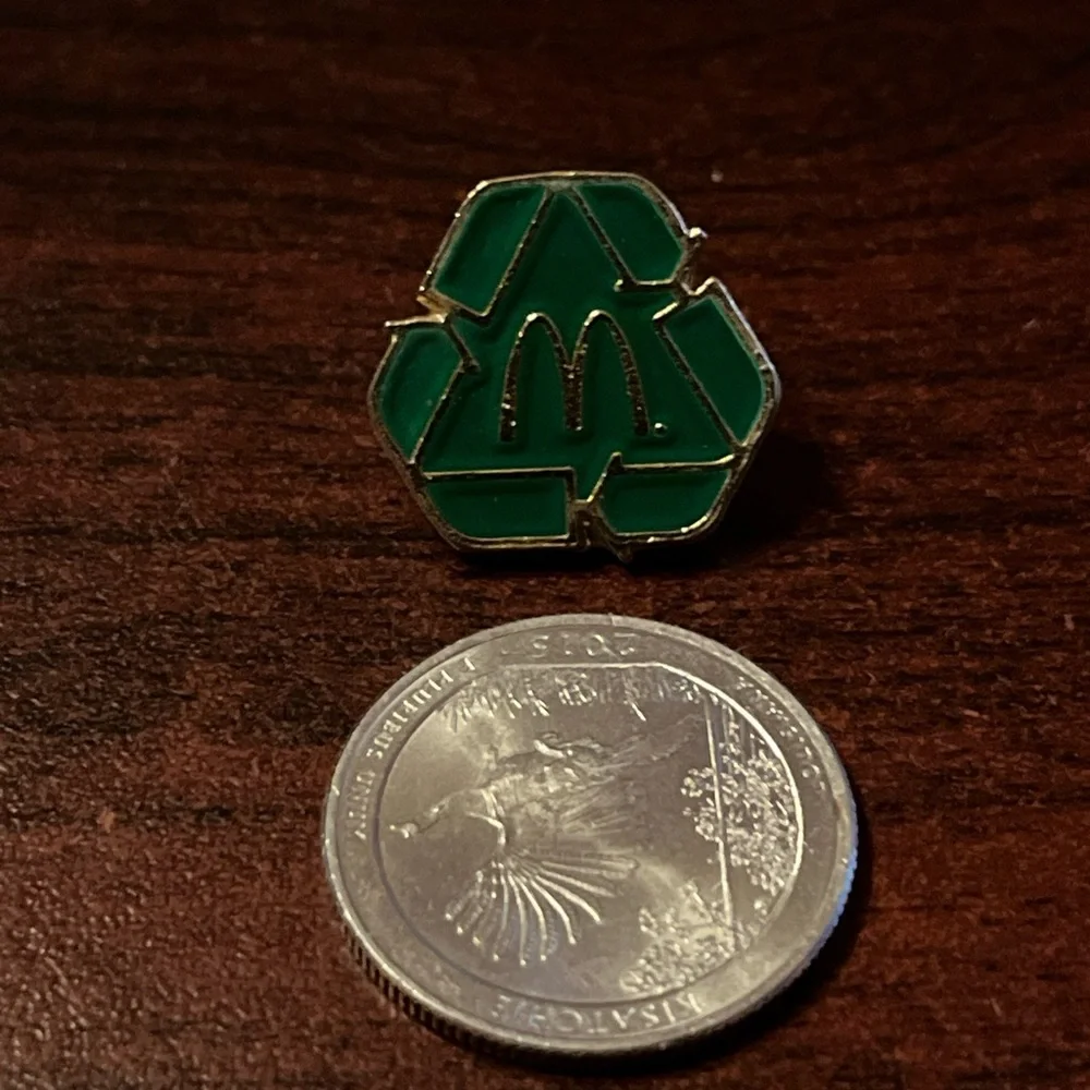 Vintage McDonald’s Green Recycling Employee‎ Lapel Hat Pin